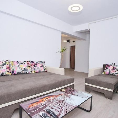 Maia Apartment Năvodari Екстериор снимка